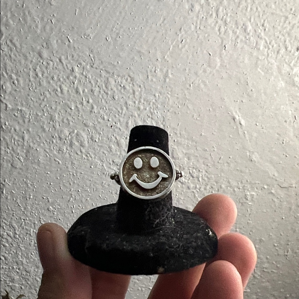 Vintage sterling Silver Smiley Face fidget Ring